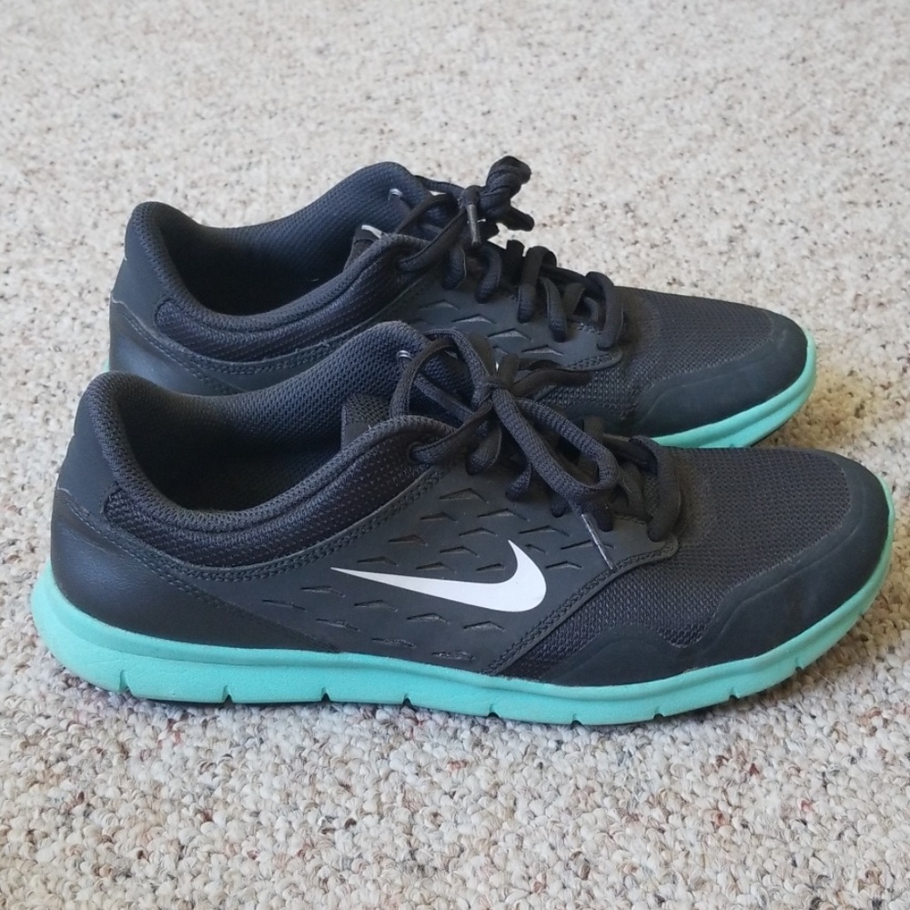 Nike free run shoes